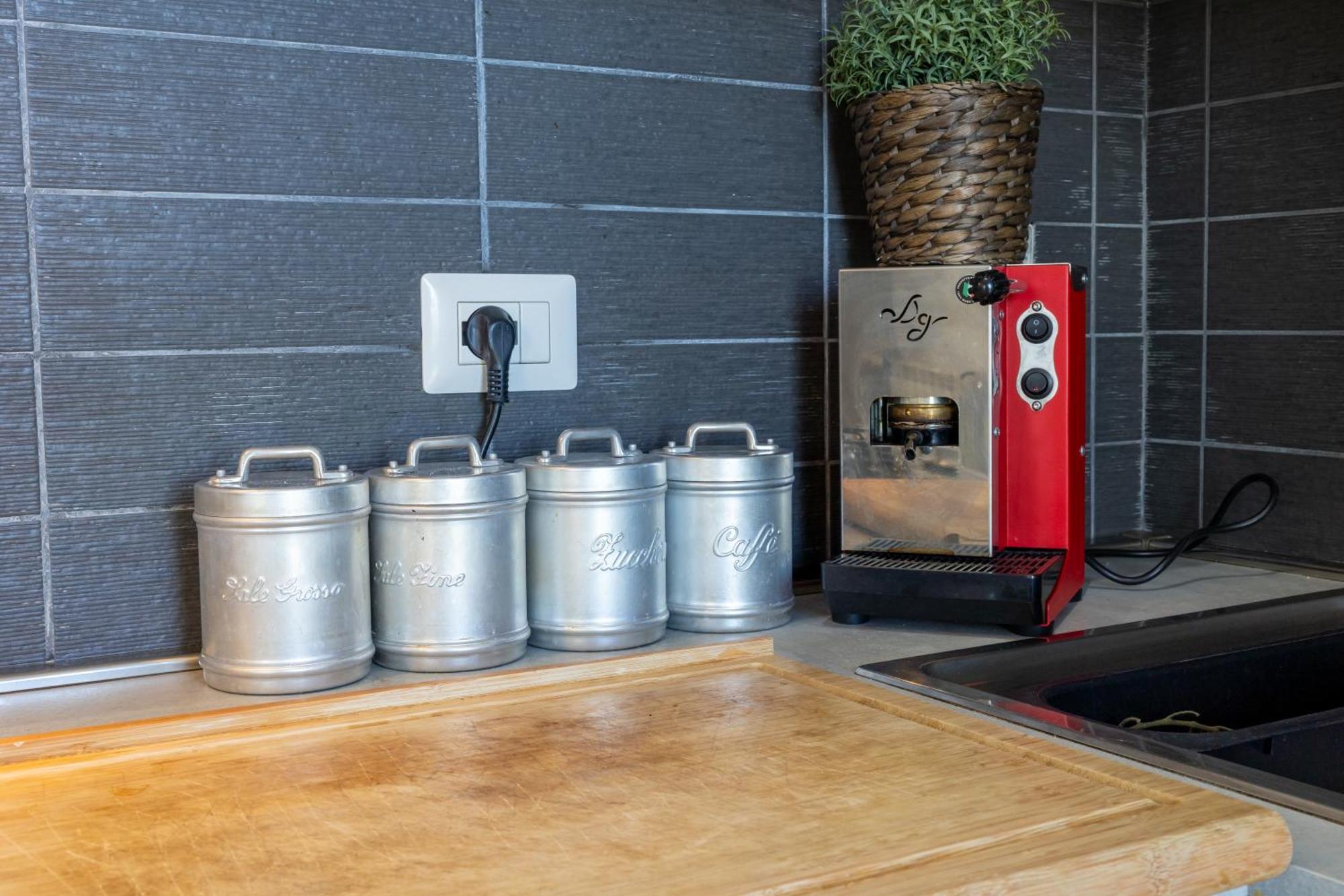 Belvedere Modern Apartment Con Parcheggio Gratuito Rom Exteriör bild